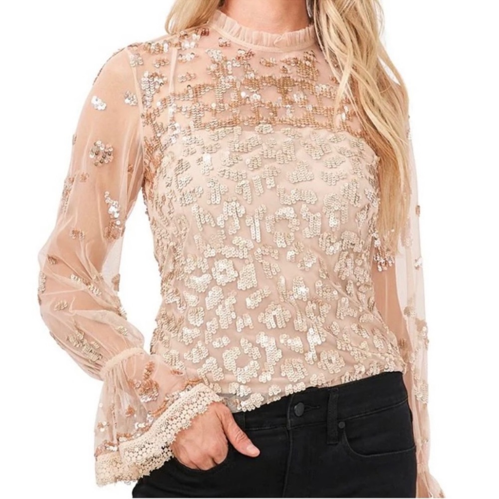 Chelsea and Violet beautifully embellished blouse in size medium NWOT